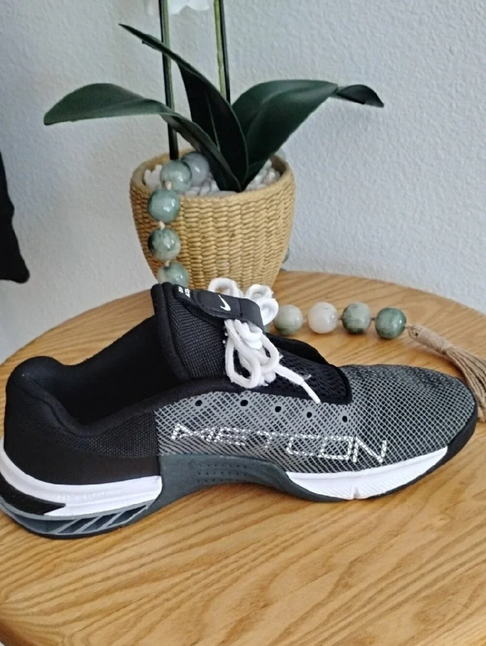 Exlt Nike Men’s 9.5 Wms 10.5 Metcon 8 Blk/Wht/Gray Athletic Trainer D09328